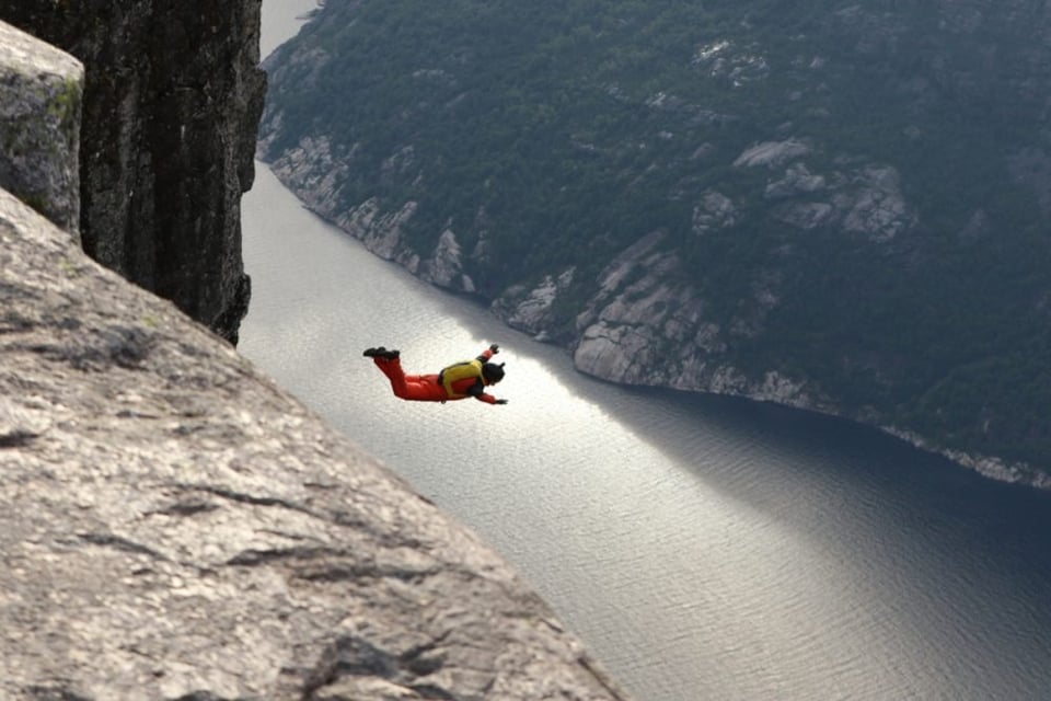 Jasmine Pérez murió tras no abrirse su paracaídas en un “base jumping”