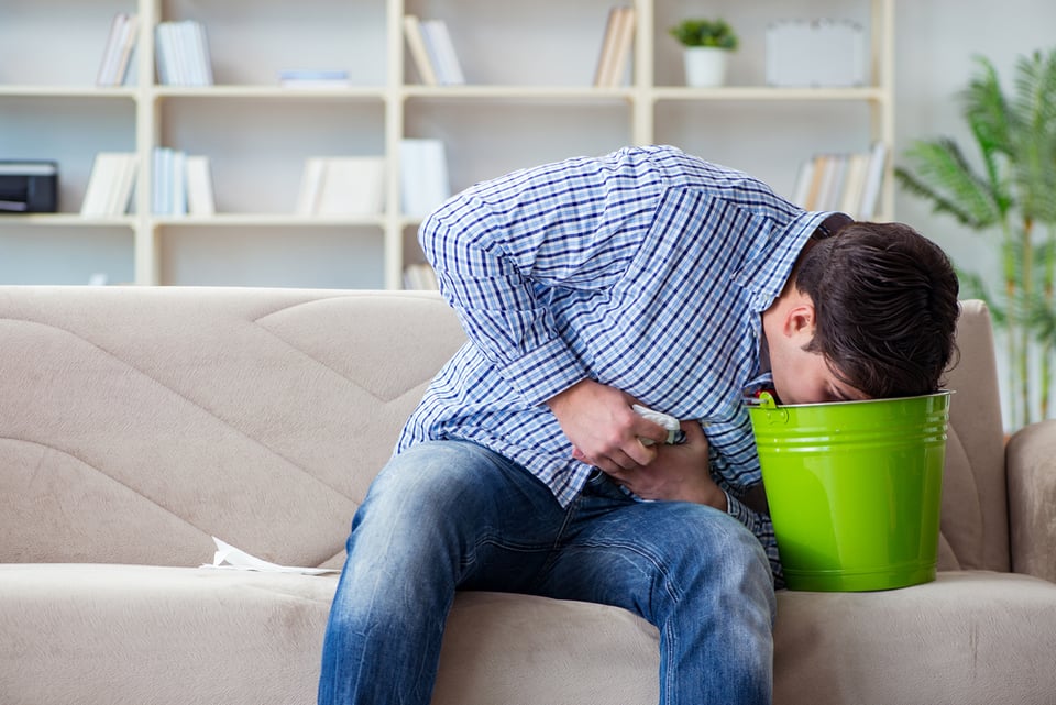 vomitando, vomitando, hombre, enfermo, Síntomas y prevención del norovirus