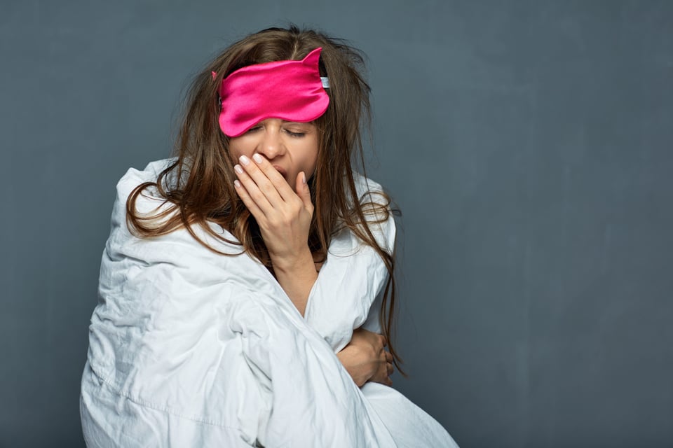 ¿POR QUÉ DEBE DORMIR MÁS?