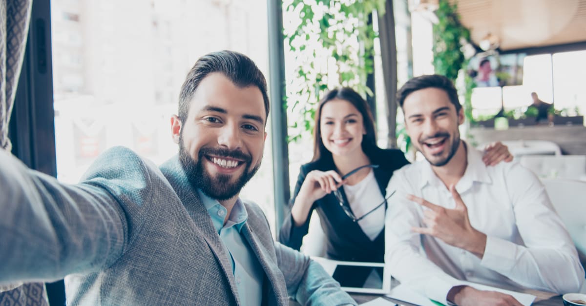 When Work & Play Mix: Tips on Workplace Relationships