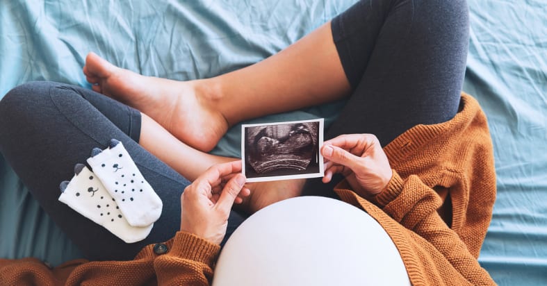What is the best age to have a baby according to science?