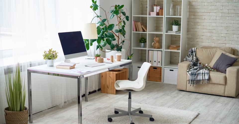 15 increíbles trucos para hacer a tu oficina en casa genial featured image