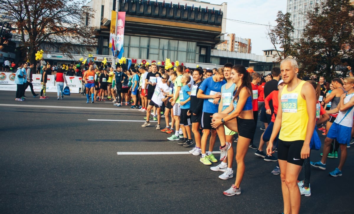 Corredor de la media maratón de Brooklyn muere tras colapsar en la línea de meta