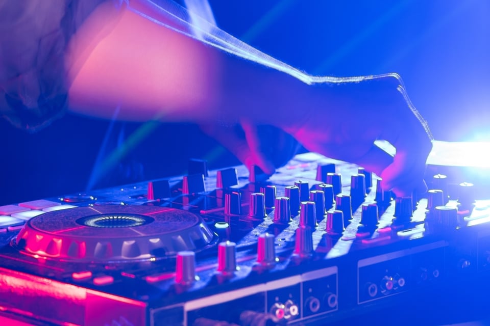 Electrónica, DJ, luto, EEUU, MundoNOW