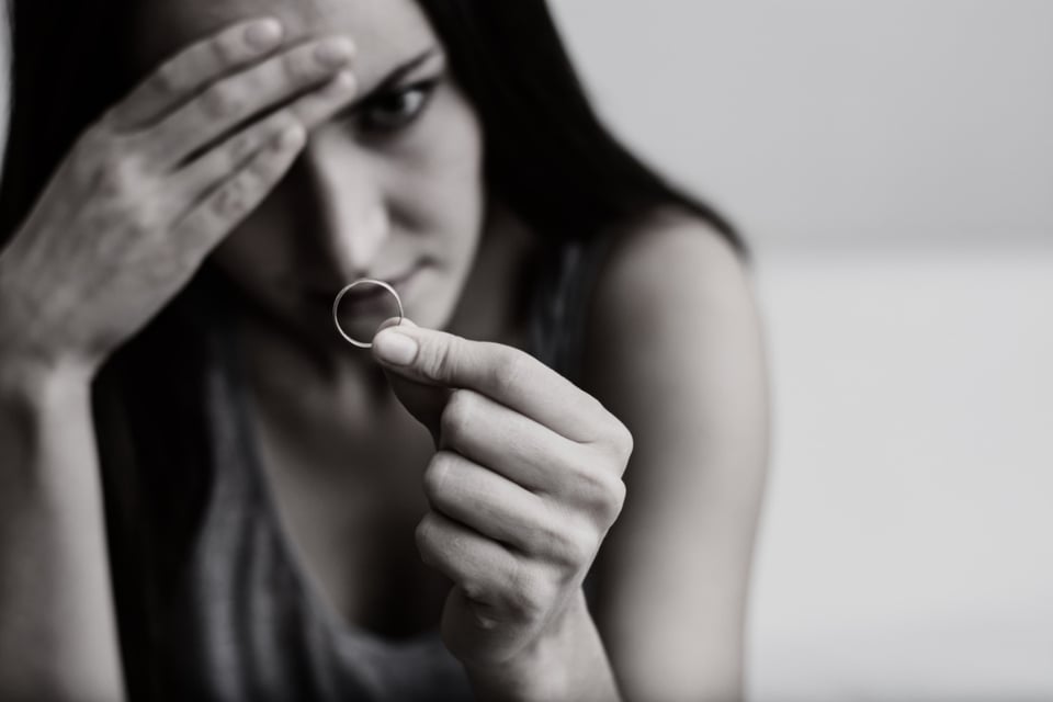 Una mujer graba la infidelidad de su marido, le dijo que iba a trabajar
