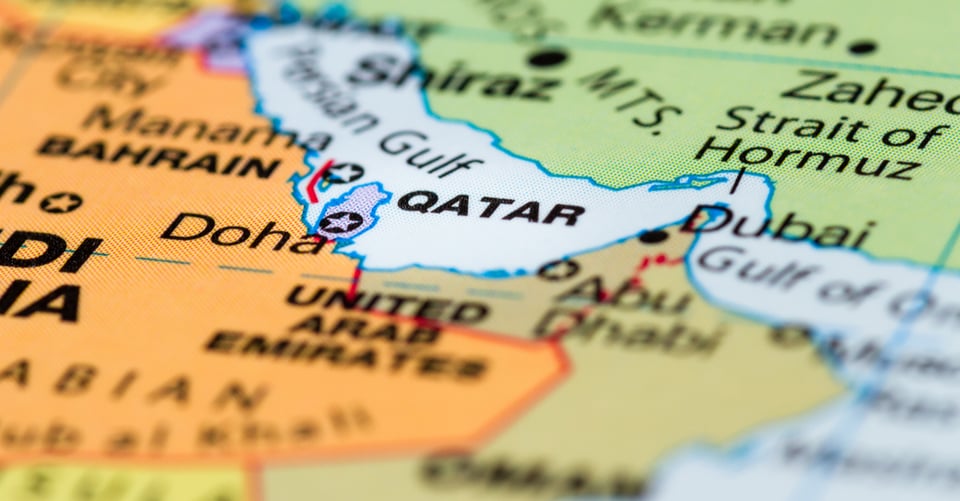 Una imagen de cerca de un mapa que ubica Qatar