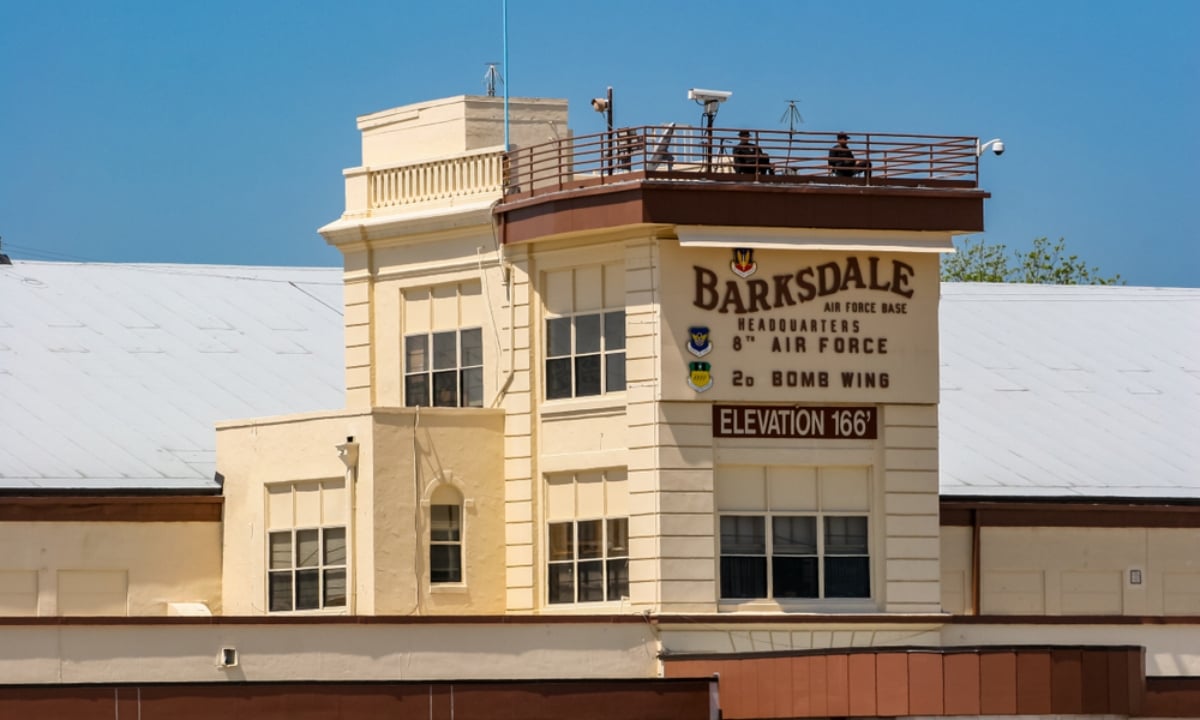 Confirman ‘varios heridos’ por enorme explosión en base militar Barksdale