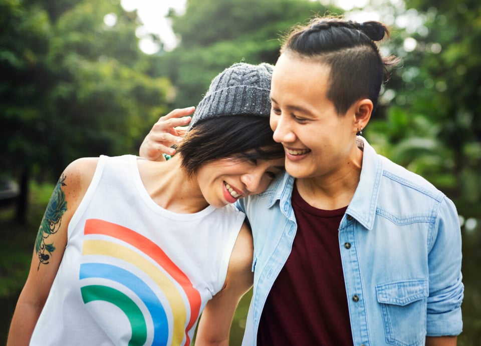 ¿Debo revisar el teléfono de mi pareja?, infidelidad, relaciones, confianza, amor