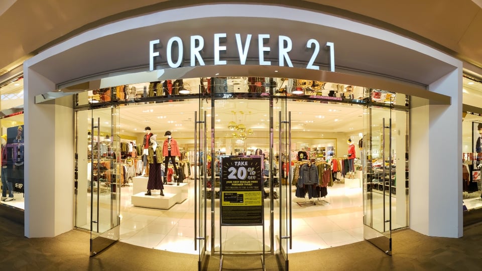 Forever 21 cerrará, 200 tiendas, por posible quiebra