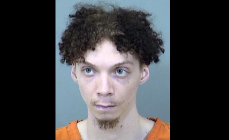 Man kills his uncle after a fight over who would sleep on the couch