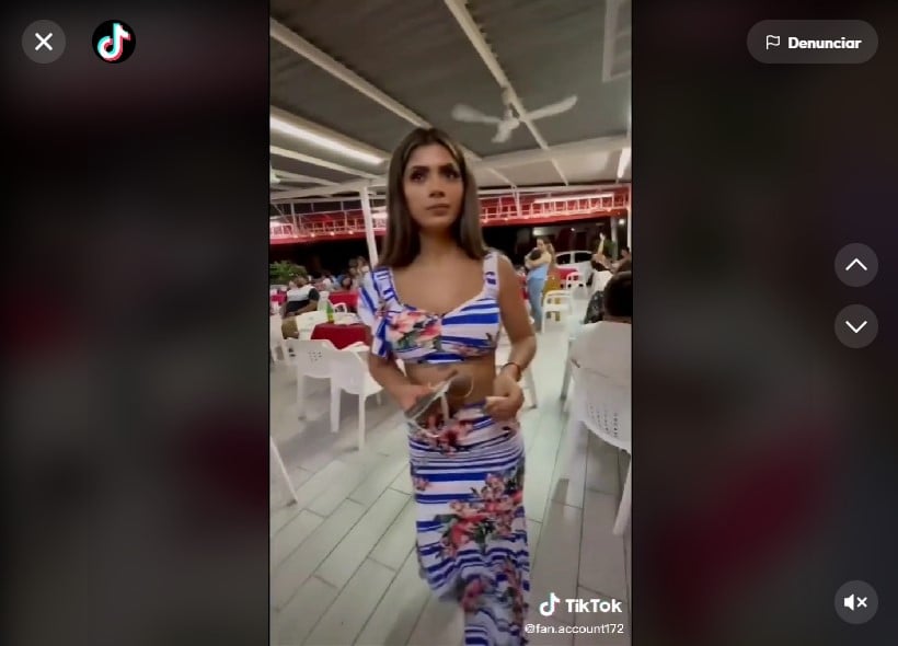 Kimberly Flores propina taquería