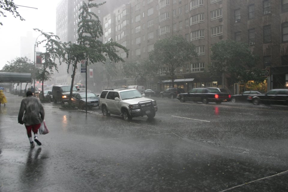 Ophelia se debilita, pero lanzan advertencia a Nueva York ante catastróficas inundaciones featured image