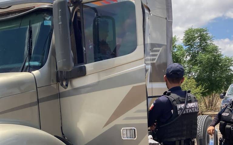 roban tráiler Julión Álvarez : La policía encuentra el tráiler