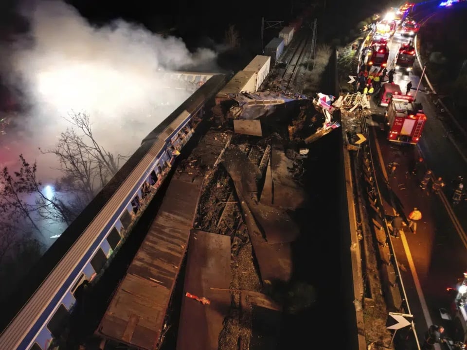 32 killed in fiery train crash in Greece