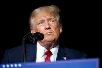TRUMP TRANSMITE MENSAJE A HISPANOS