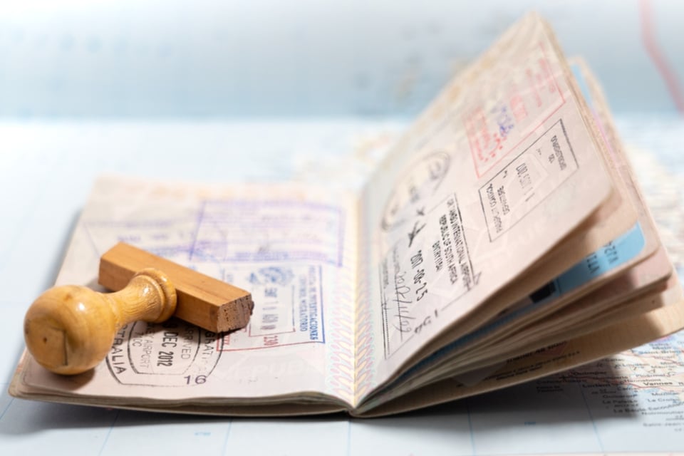 El cierre del Gobierno federal afecta trámites de pasaportes y visas en EE.UU