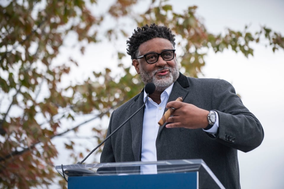 Acusan a William Smith, director financiero de Detroit Riverfront Conservancy, de robar 40 millones de dólares featured image