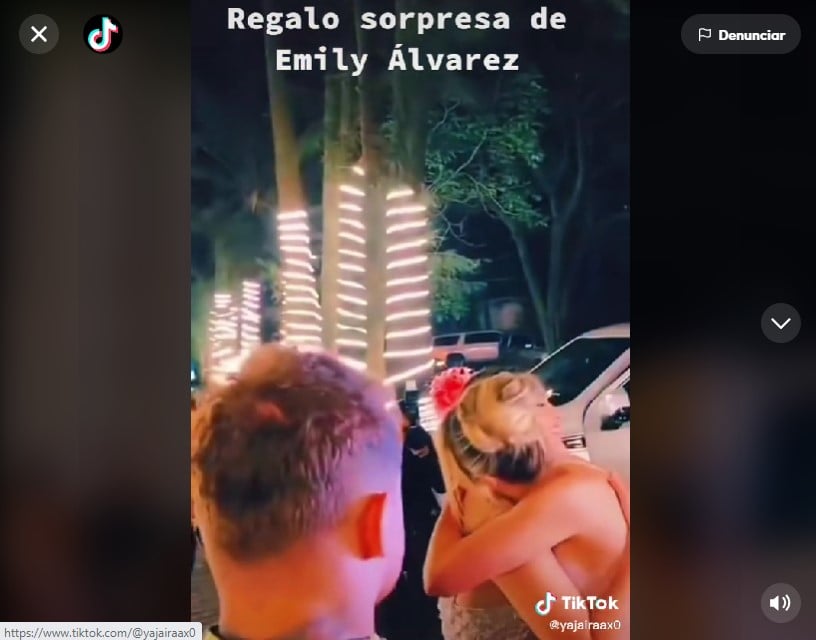 Regalo esposa Canelo Emily