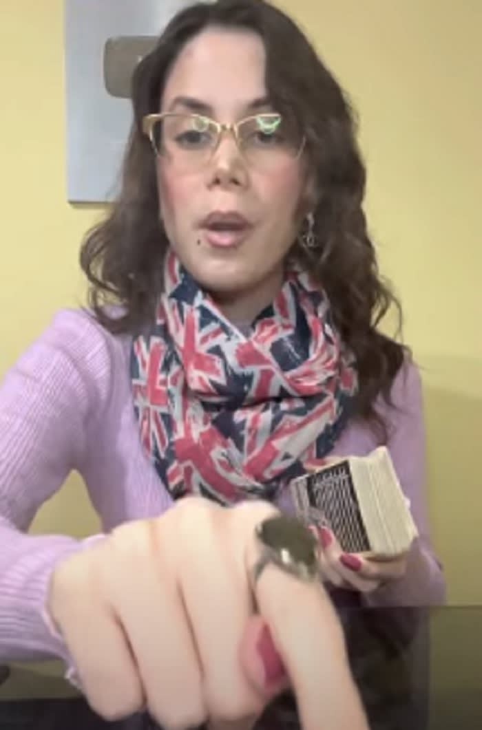 What Hispanic country will be affected in the coming days? The Daughter of Nostradamus responds