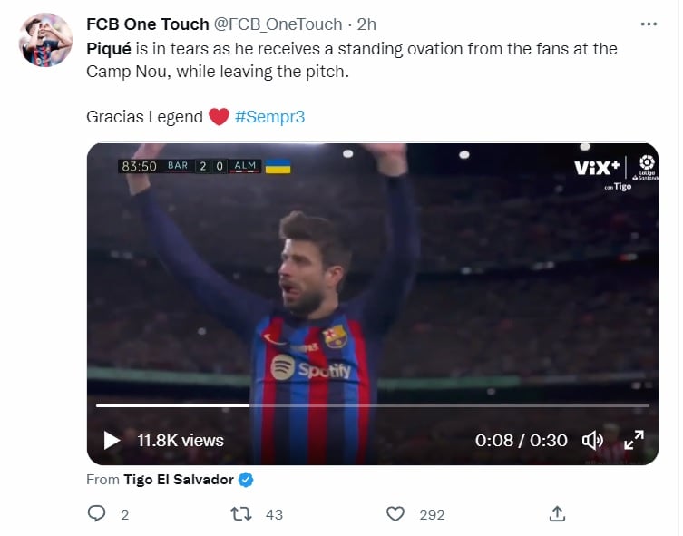 Compañeros del futbolista español lucieron playeras con su apellido