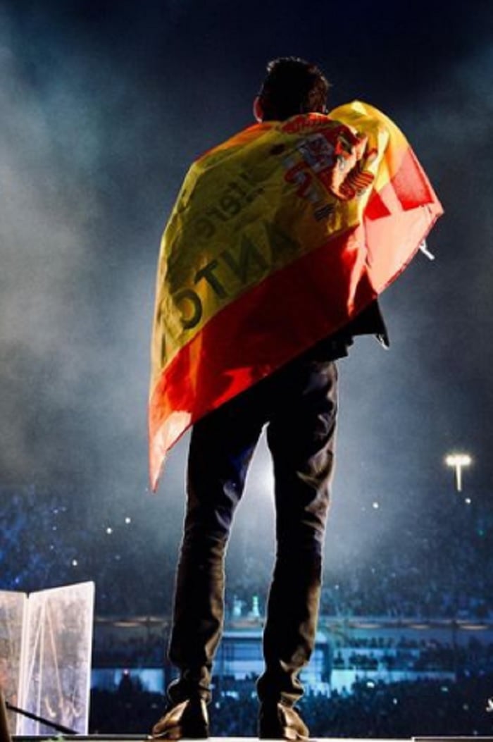 Se despide de España