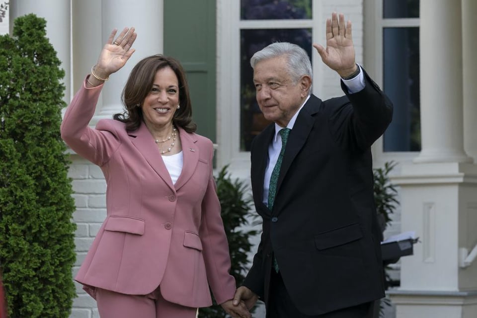 AMLO JUNTO A KAMALA HARRIS