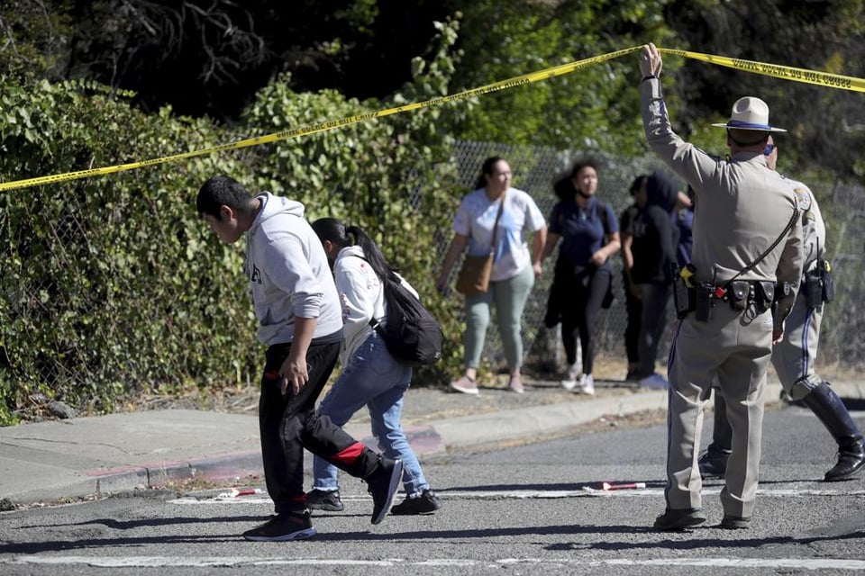 tiroteo escuela Oakland