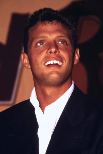 LUIS MIGUEL LEVANTA SOSPECHAS
