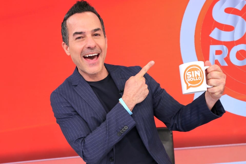 Carlos Calderón deja Univision