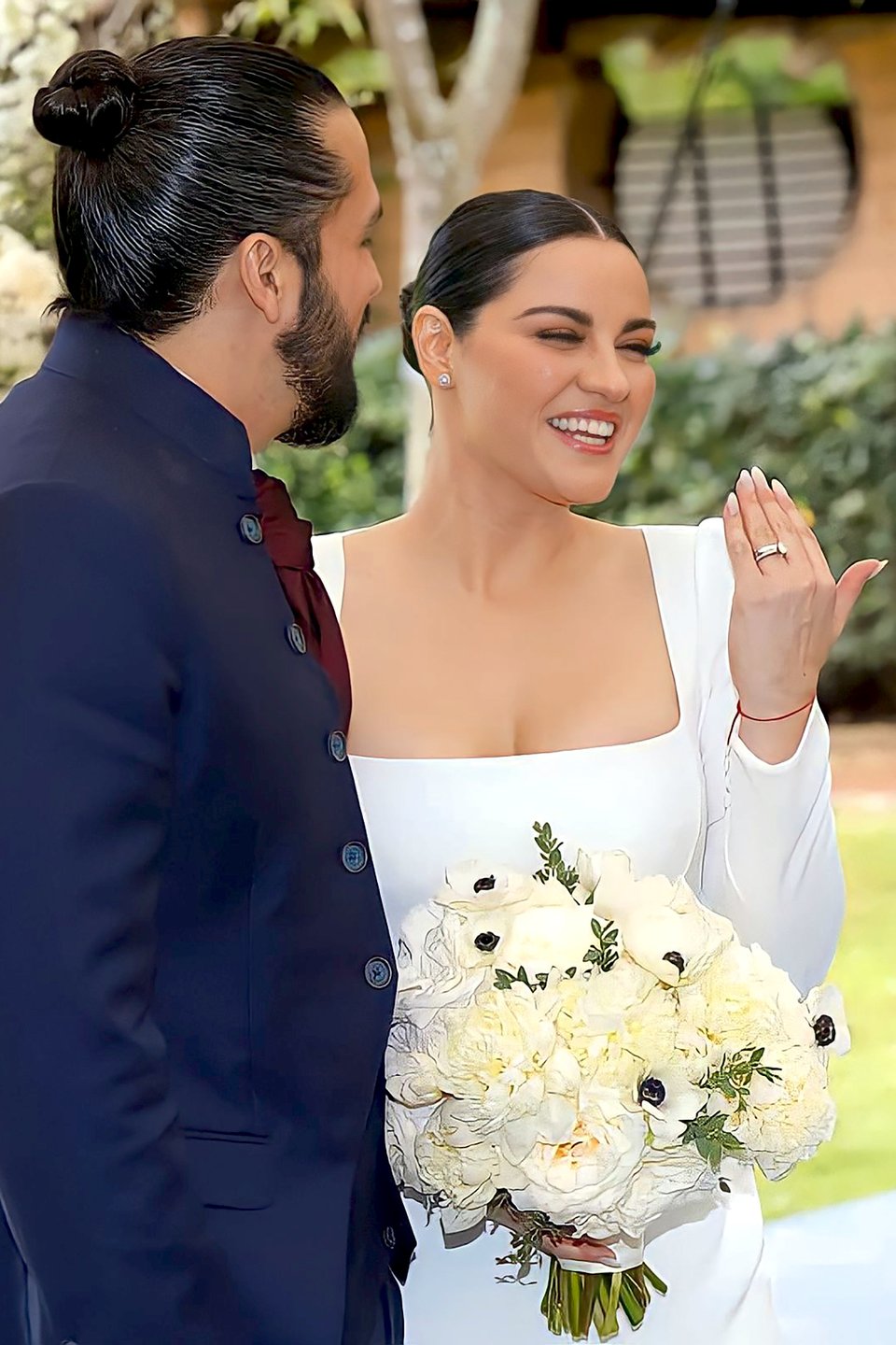 El vestido de bodas de Maite Perroni tiene un significado muy especial