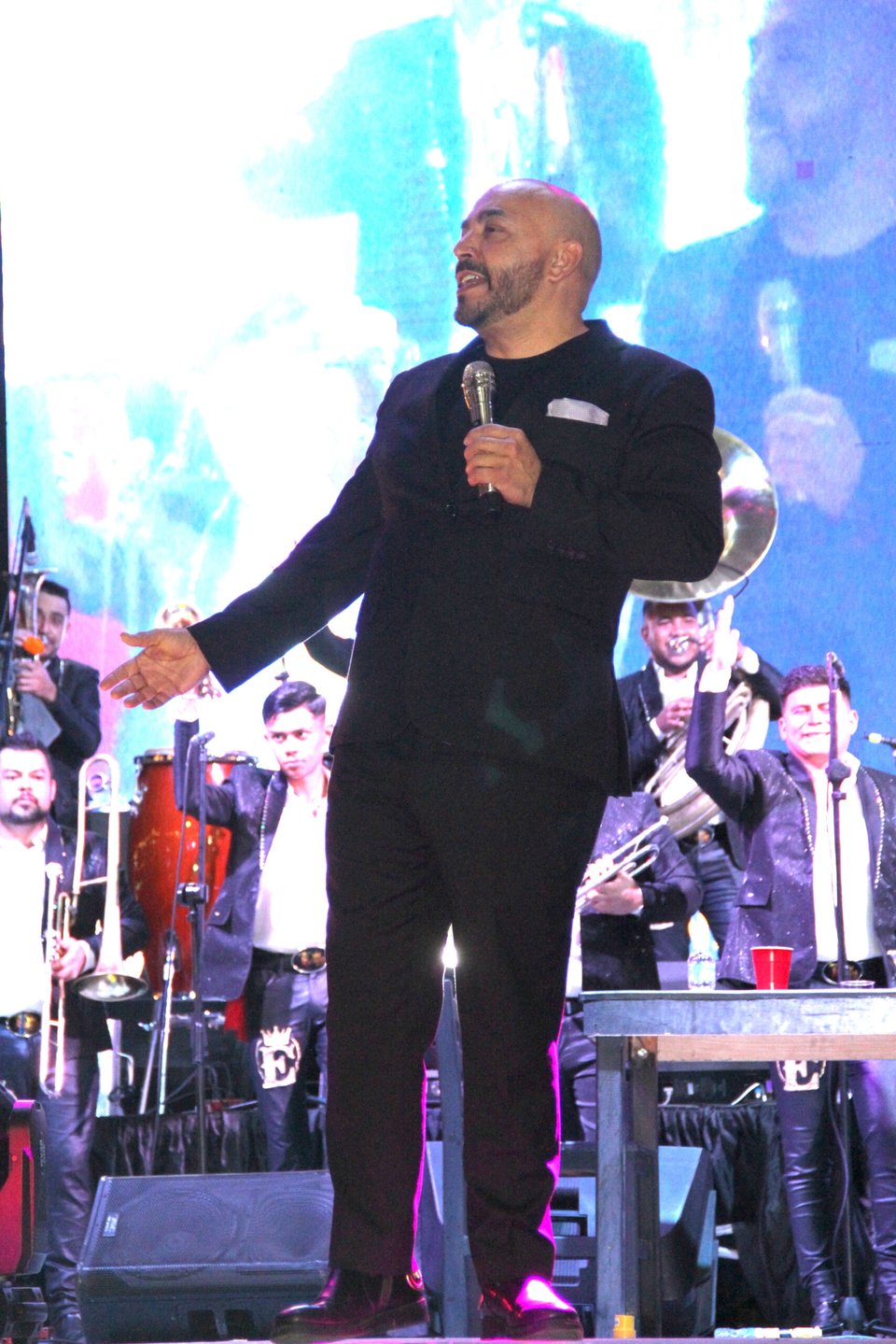 Lupillo Rivera responde