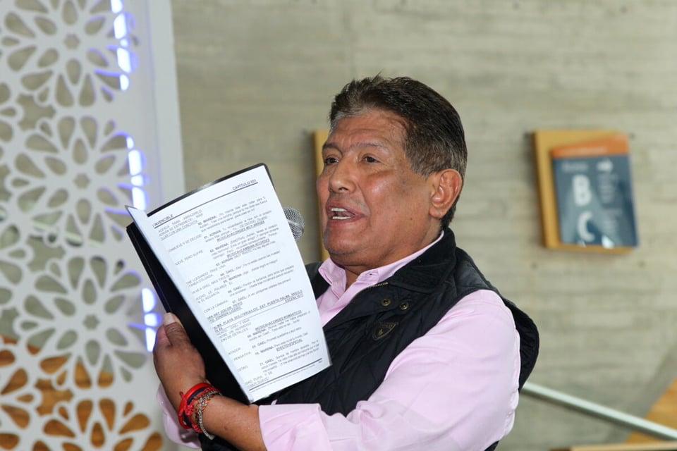 Envía mensaje a Juan Osorio