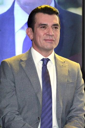 Jorge Salinas protagoniza pleito.