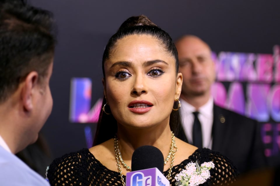 Salma Hayek, Matthew Perry, actress, celebrities, MundoNOW