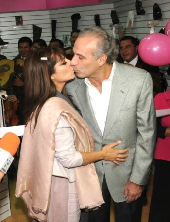 Operan a Juan Collado