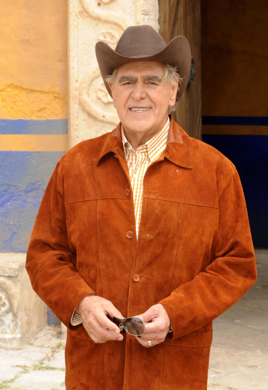 Eric del Castillo was hospitalized in the same place where Silvia Pinal is
