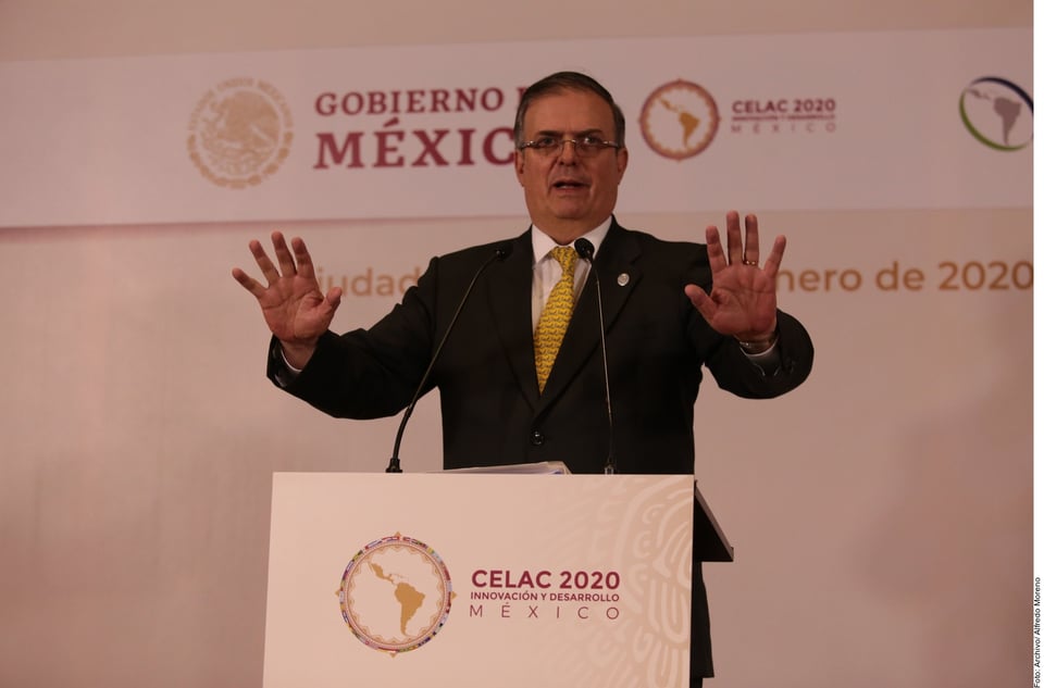 Canciller Marcelo Ebrard señala de “racista” e “ignorante” al senador John Kennedy