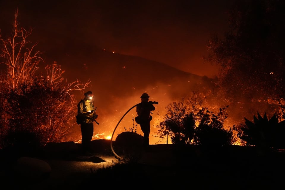 Incendio de Franklin en Malibú, Noticia, Impacto, EEUU, Bomberos