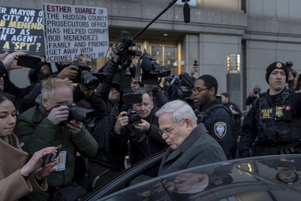 Bob Menéndez, former senator, prison, Mundonow, 