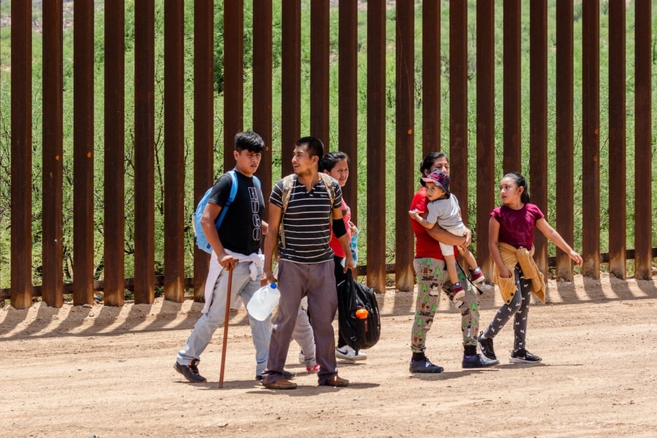 First raid in Puerto Rico, Migrants, News, Politics, Executive order