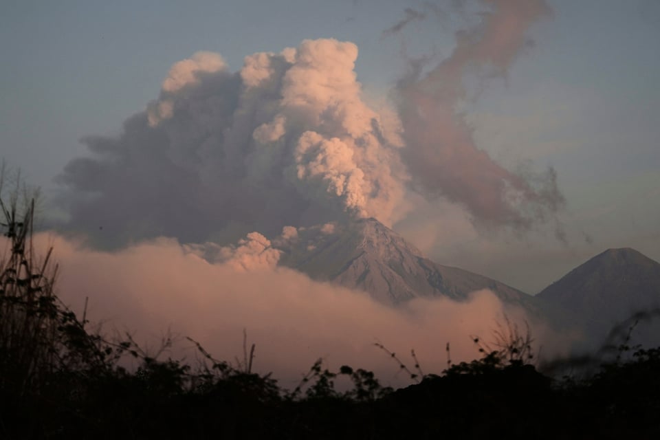 Fuego Volcano in Guatemala Erupts, impact, evacuations, news, alert