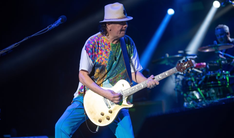 Carlos Santana, singer, guitarist, Mundono