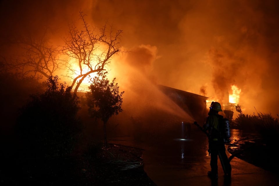 Incendio en Nueva Jersey , arrasa miles de acres
