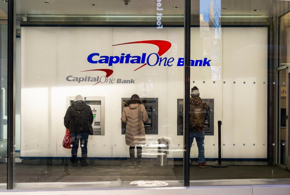 Capital One, banco, acuerdo, MundoNOW