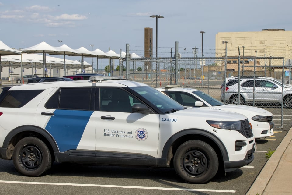 ICE, murderer, deportation, Mundonow