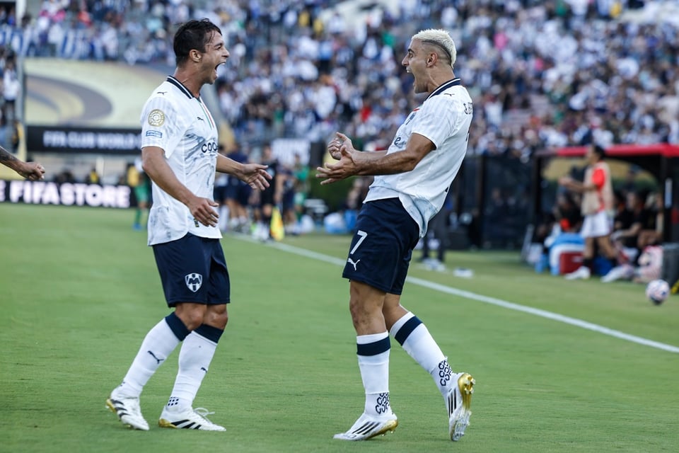 Monterrey golea 4-0 al Urawa y avanza a Octavos 