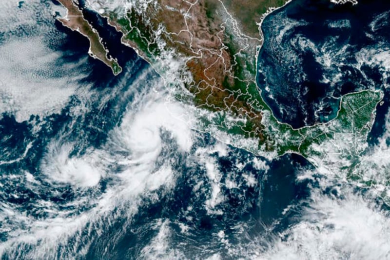 Hurricane, Pacific, Category 1 Mundonow