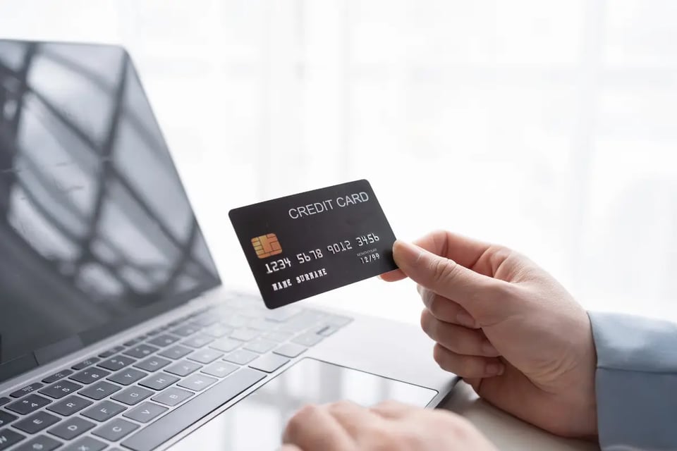 Credit card, commission increase