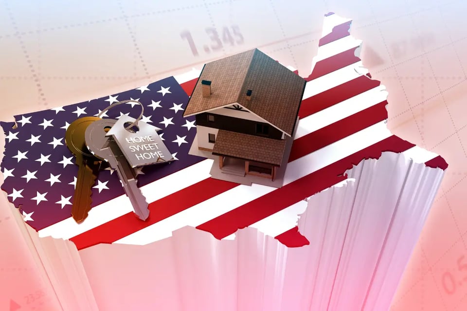 mapa con lllaves y maqueta de casa, mejores estados para comprar vivienda
