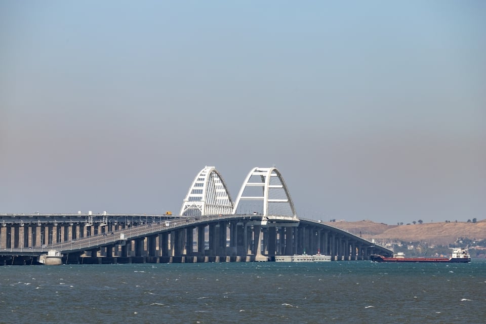 Puente de Crimea bajo ataque